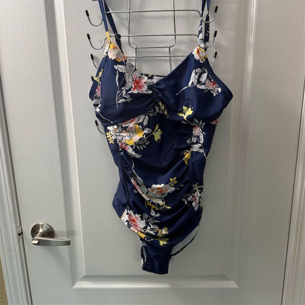 Ekouaer Women's Floral One-Piece Swimsuit Medium Multicolor Ruched
